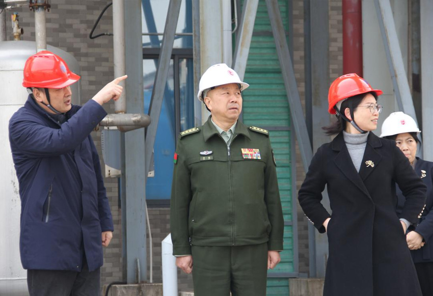 常州市委常委、常州军分区大校司令员廖鹏一行来长征娱乐调研公司党管武装相关工作